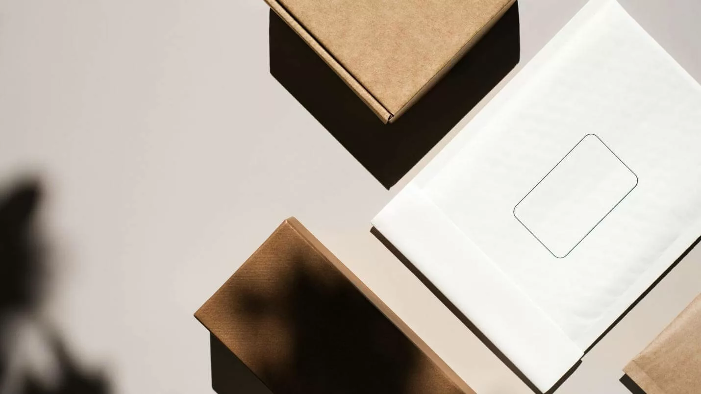 smart bubble mailers and kraft corrugated box